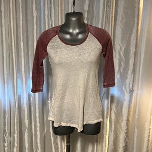 Womens raglan tee